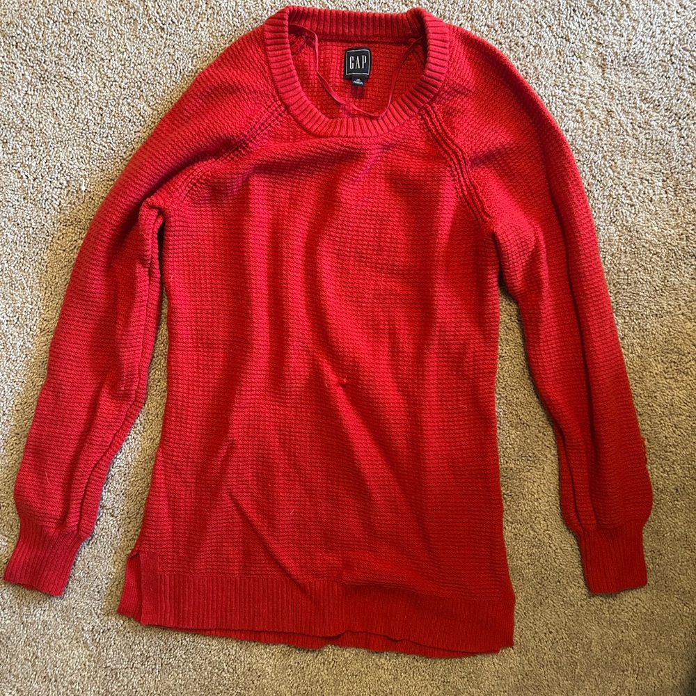 GAP Women’s Red Sweater Tall great condition